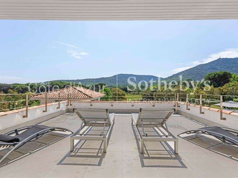 Maison Plan-de-la-Tour - 7 chambres - 385m²