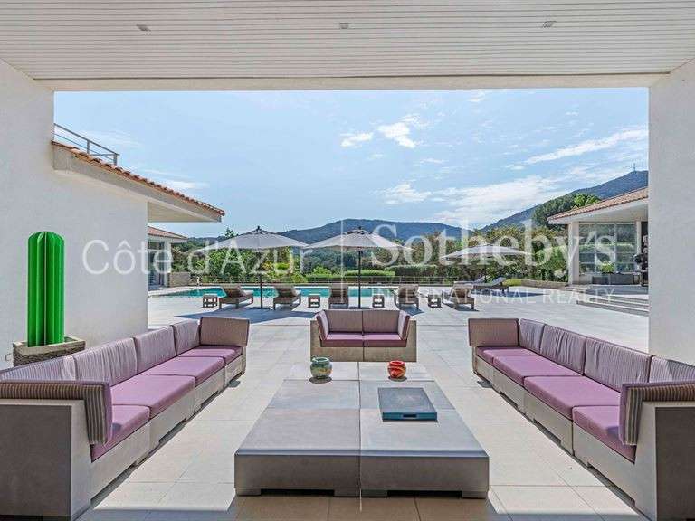 Maison Plan-de-la-Tour - 7 chambres - 385m²