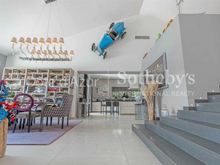 Maison Plan-de-la-Tour - 7 chambres - 385m²