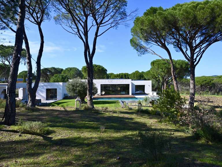 House Plan-de-la-Tour - 4 bedrooms - 280m²