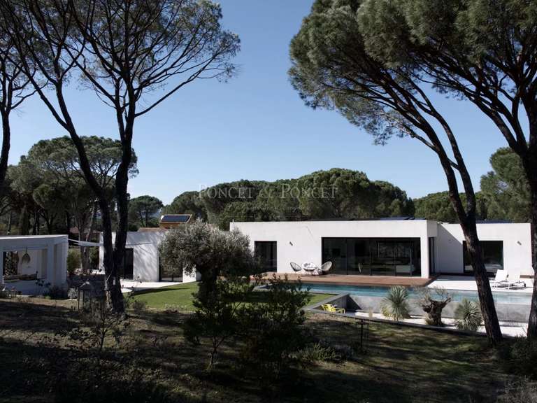 House Plan-de-la-Tour - 4 bedrooms - 280m²