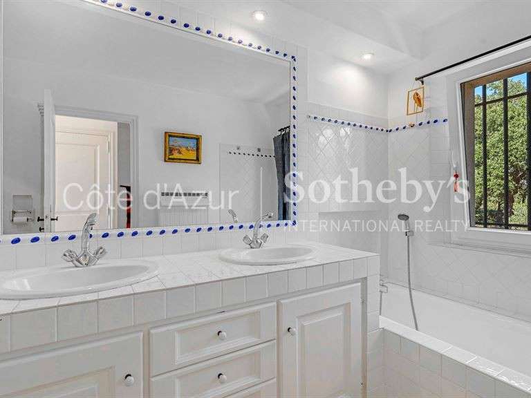 House Plan-de-la-Tour