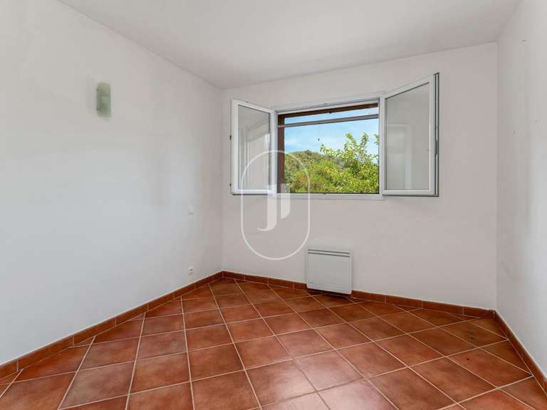 Maison Plan-de-la-Tour - 3 chambres - 96m²