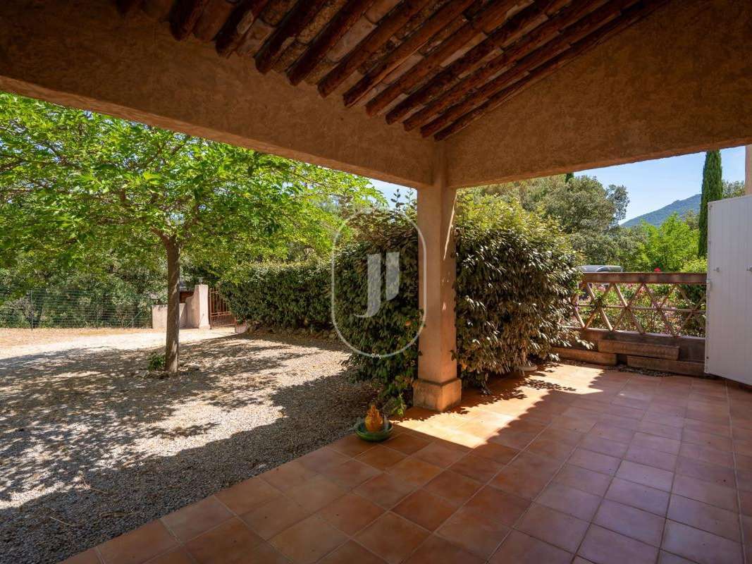 House Plan-de-la-Tour