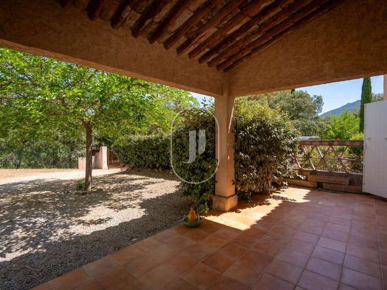 Maison Plan-de-la-Tour - 3 chambres - 96m²