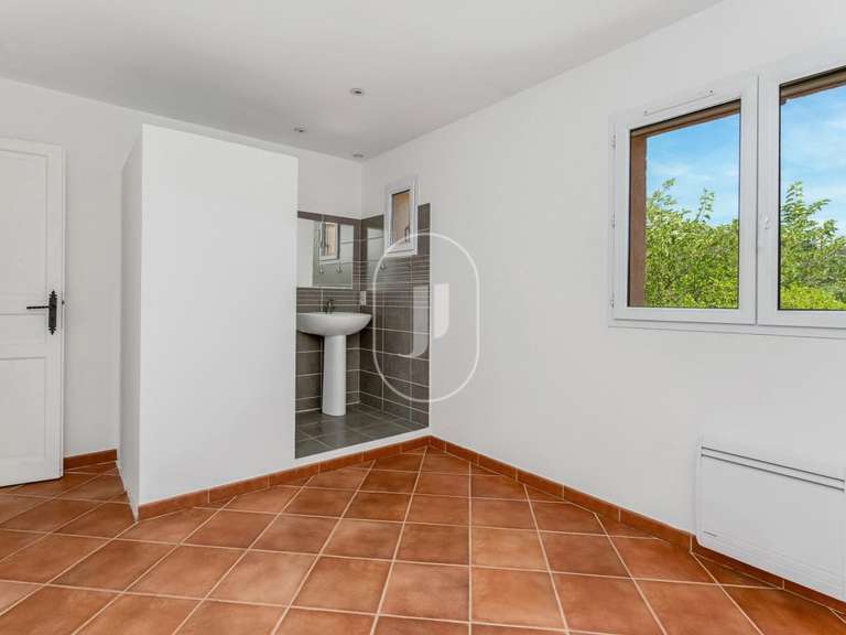 Maison Plan-de-la-Tour - 3 chambres - 96m²