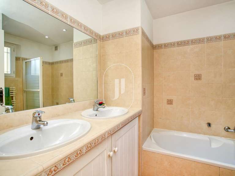 House Plan-de-la-Tour - 2 bedrooms - 65m²