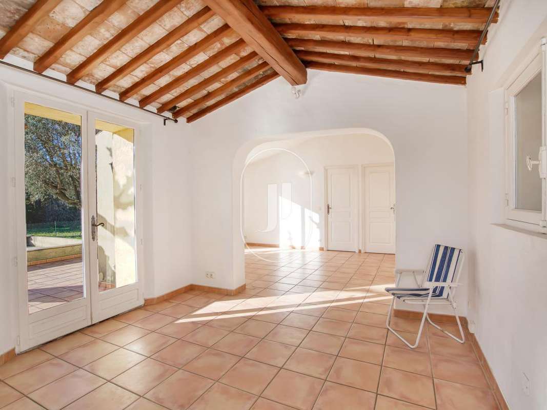 House Plan-de-la-Tour