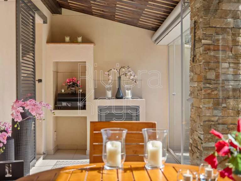 Maison Plan-de-la-Tour - 3 chambres - 101m²