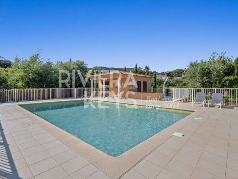 Maison Plan-de-la-Tour - 3 chambres - 101m²