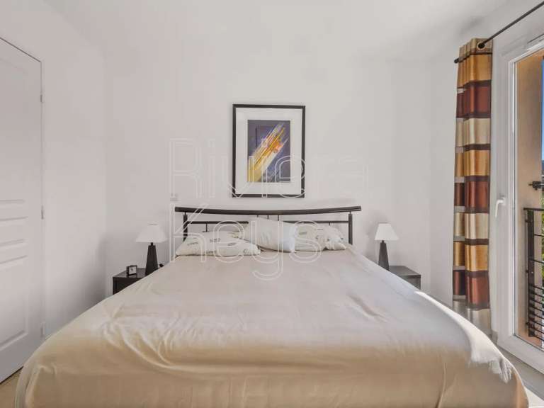 Maison Plan-de-la-Tour - 3 chambres - 101m²