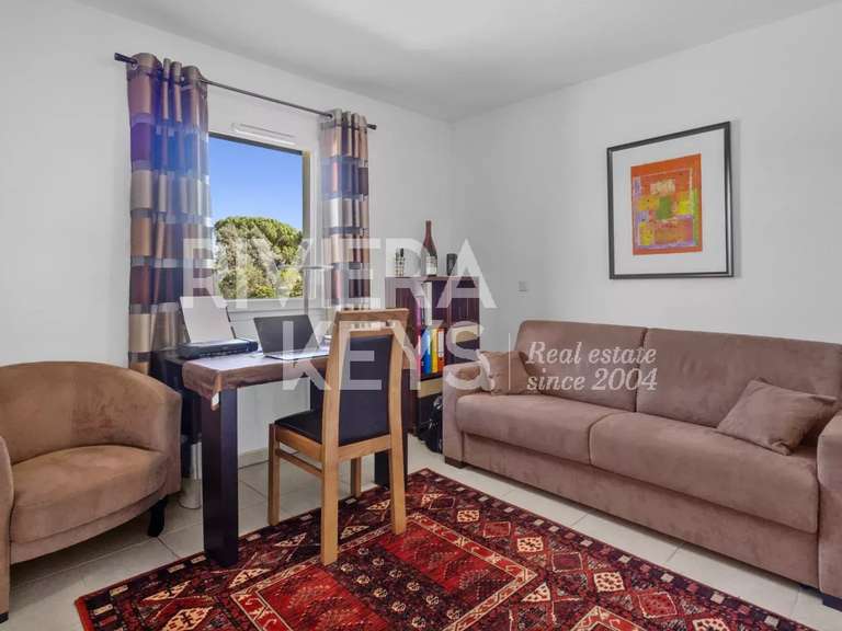 Maison Plan-de-la-Tour - 3 chambres - 101m²