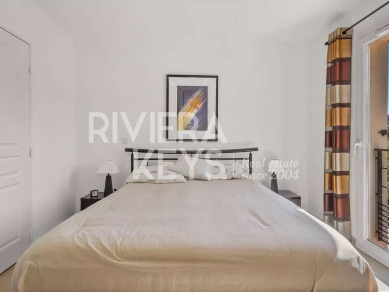 Maison Plan-de-la-Tour - 3 chambres - 101m²