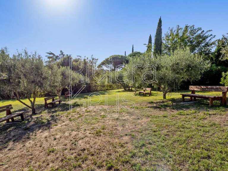 Maison Plan-de-la-Tour - 3 chambres - 101m²