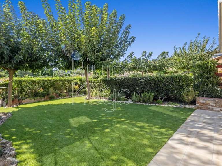 Maison Plan-de-la-Tour - 3 chambres - 101m²