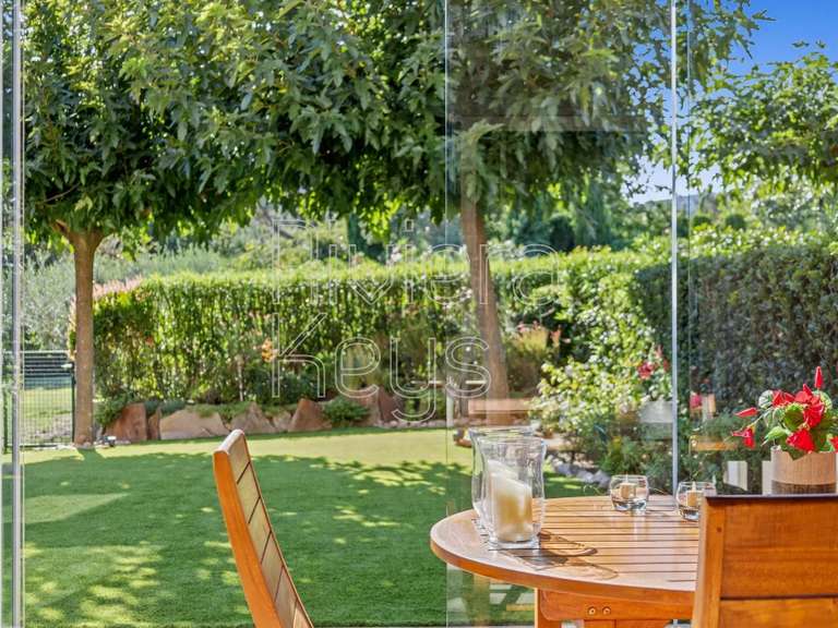 Maison Plan-de-la-Tour - 3 chambres - 101m²