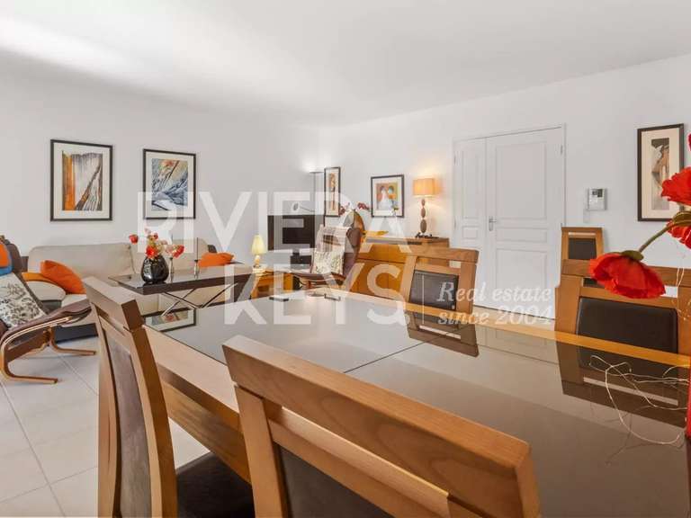 Maison Plan-de-la-Tour - 3 chambres - 101m²