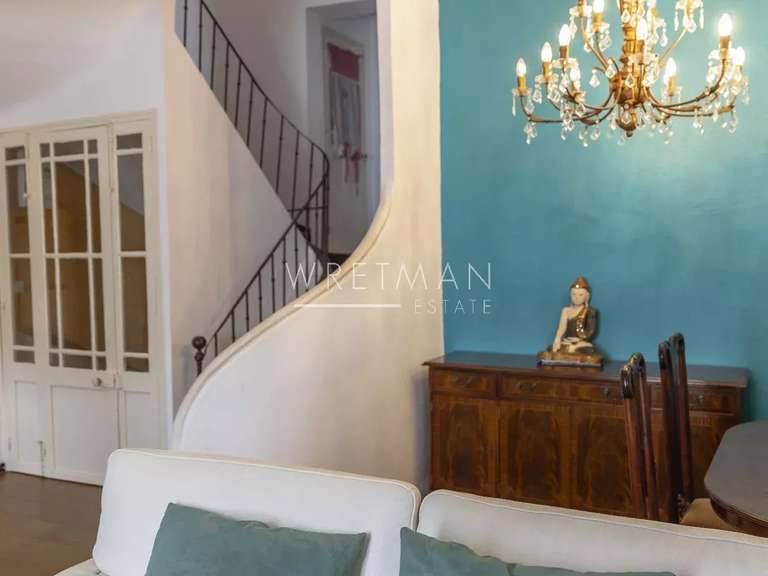 House Plan-de-la-Tour - 3 bedrooms - 195m²