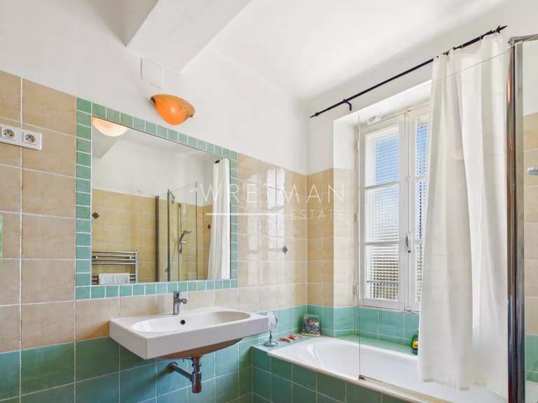 Maison Plan-de-la-Tour - 195m²