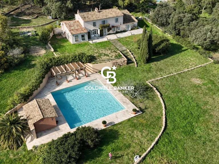 House Plan-de-la-Tour - 4 bedrooms - 261m²