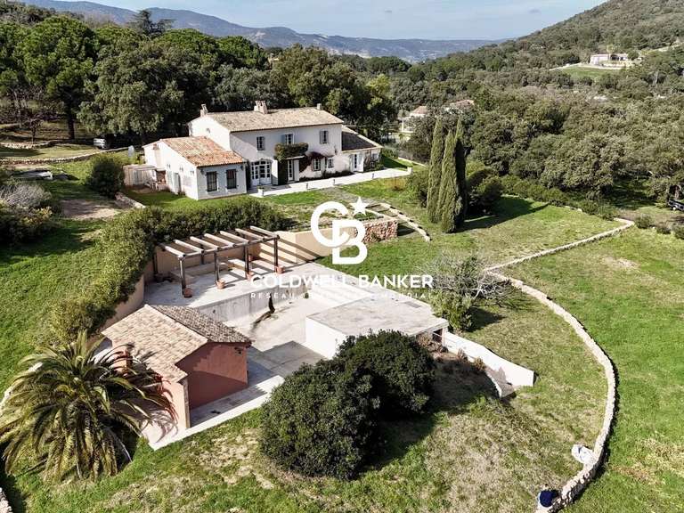 Maison Plan-de-la-Tour - 4 chambres - 261m²