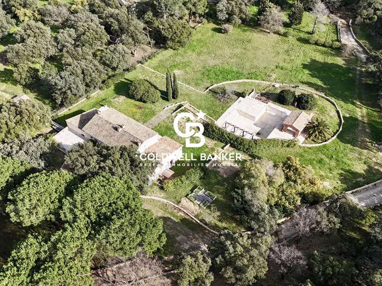 Maison Plan-de-la-Tour - 4 chambres - 261m²