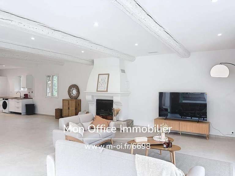 Maison Plan-de-la-Tour - 4 chambres - 196m²