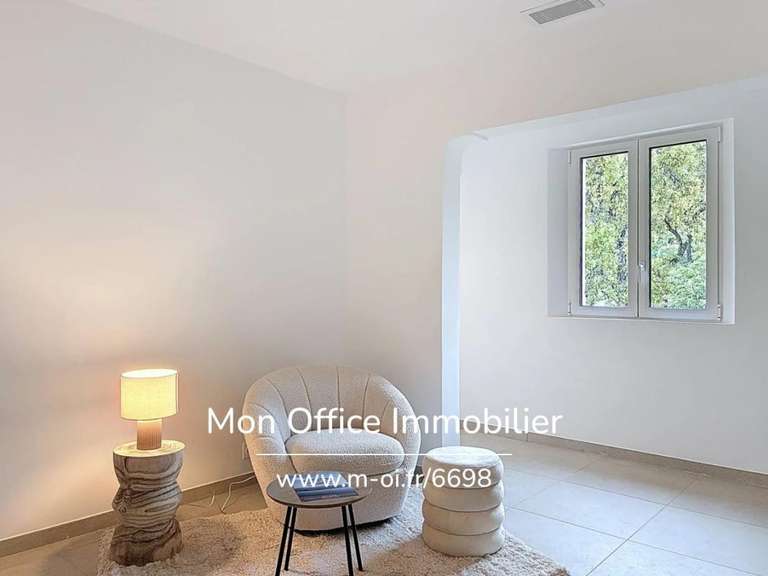 Maison Plan-de-la-Tour - 4 chambres - 196m²