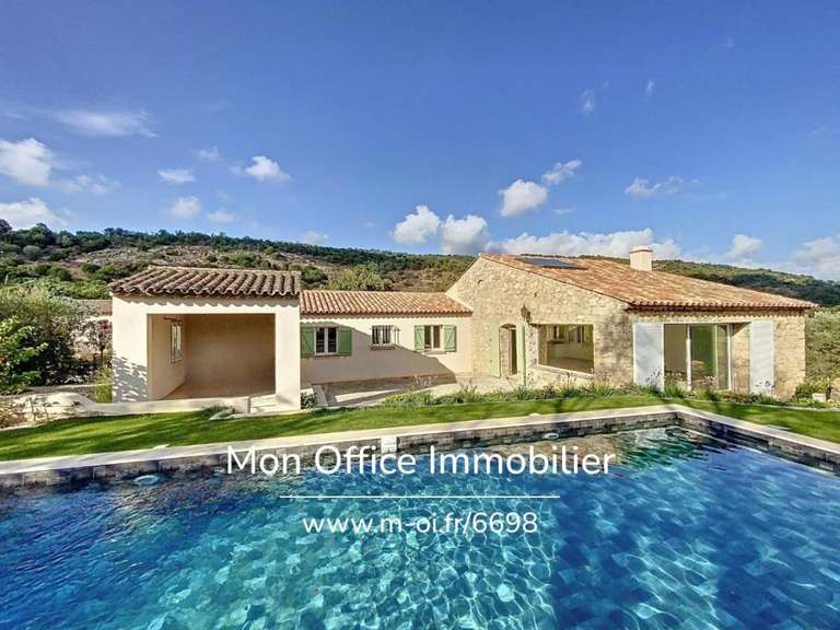 Maison Plan-de-la-Tour - 4 chambres - 196m²