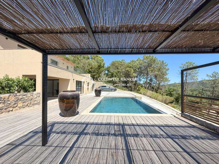 Villa Plan-de-la-Tour - 4 chambres - 235m²