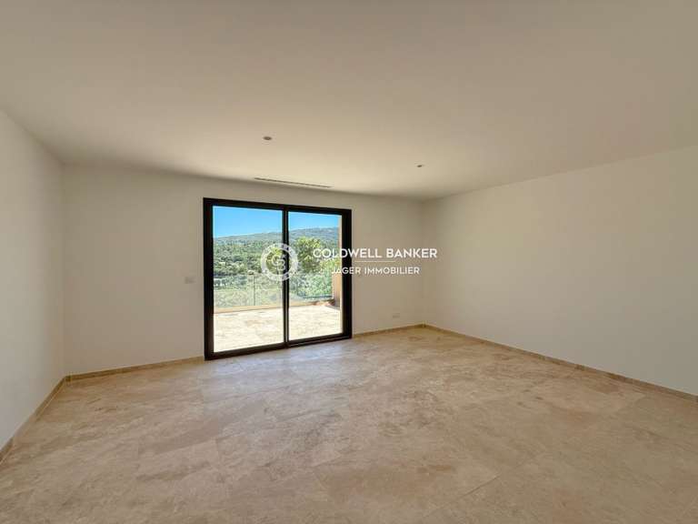 Villa Plan-de-la-Tour - 4 chambres - 235m²