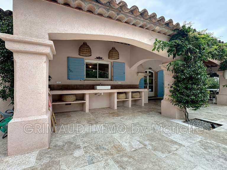 Villa Plan-de-la-Tour - 4 chambres - 185m²