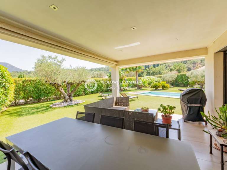 Villa Plan-de-la-Tour - 4 chambres - 164m²