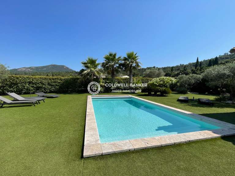 Villa Plan-de-la-Tour - 4 chambres - 164m²