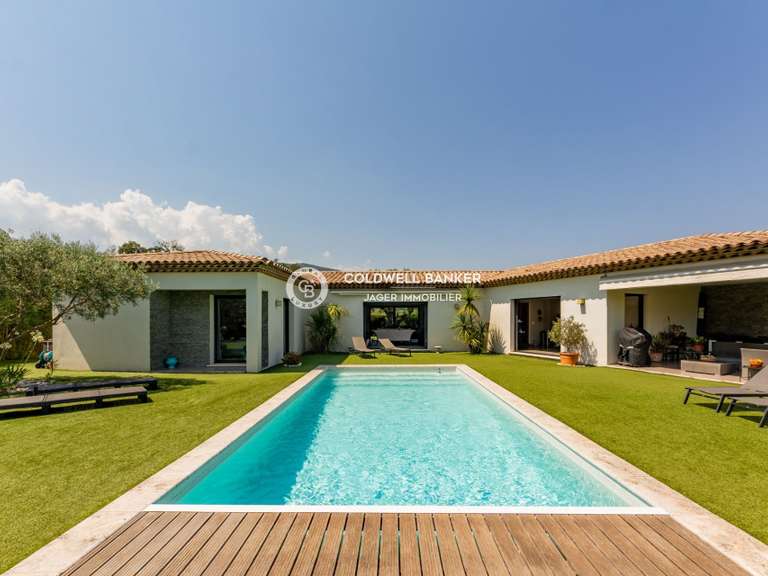 Villa Plan-de-la-Tour - 4 chambres - 164m²