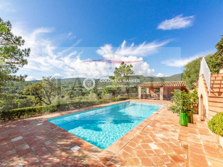 Villa Plan-de-la-Tour - 4 chambres - 200m²