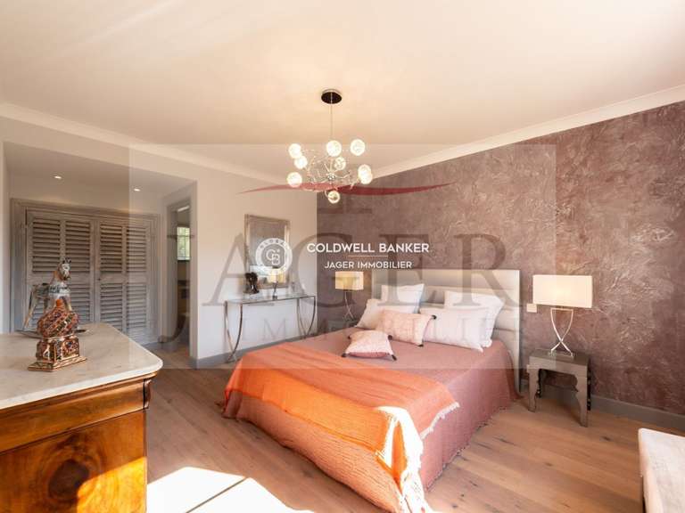 Villa Plan-de-la-Tour - 4 chambres - 200m²