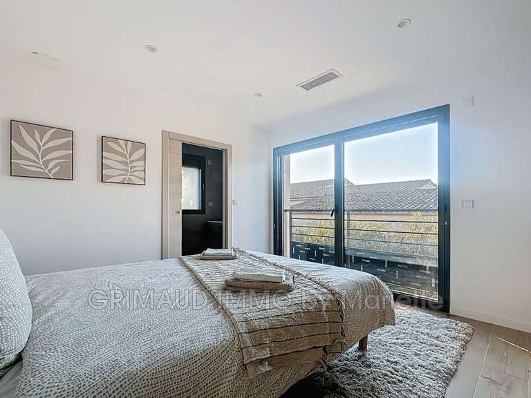 Villa Plan-de-la-Tour - 4 chambres - 240m²