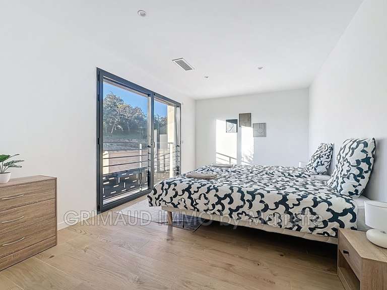 Villa Plan-de-la-Tour - 4 chambres - 240m²