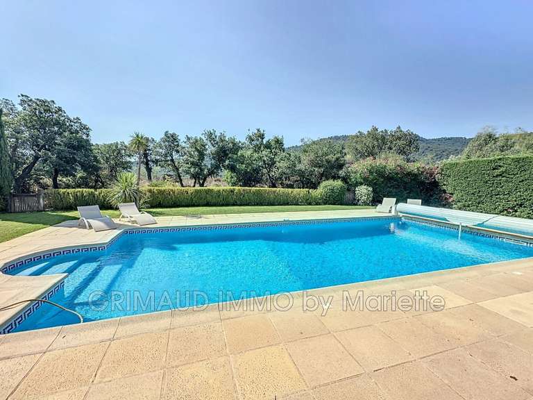 Villa Plan-de-la-Tour - 4 chambres - 160m²