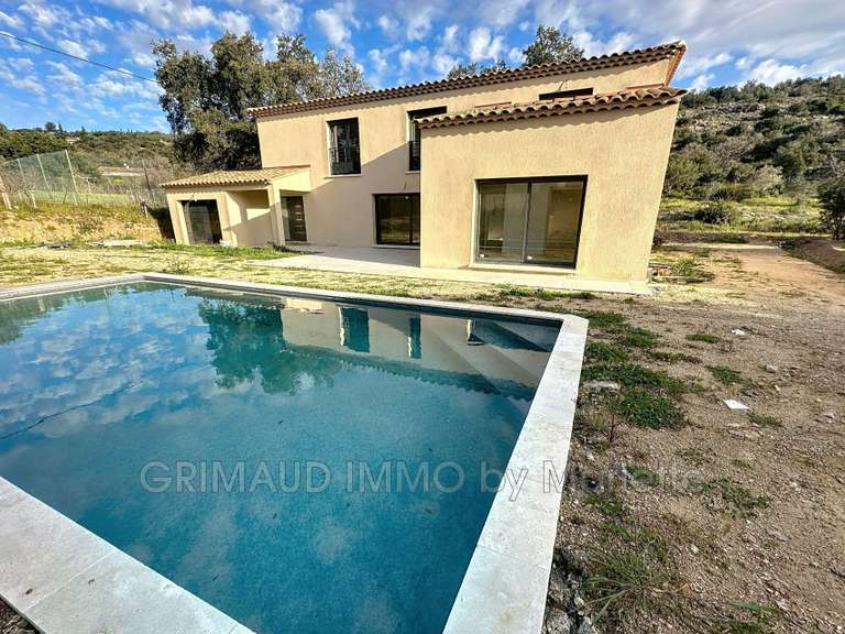 Villa Plan-de-la-Tour - 4 chambres - 159m²