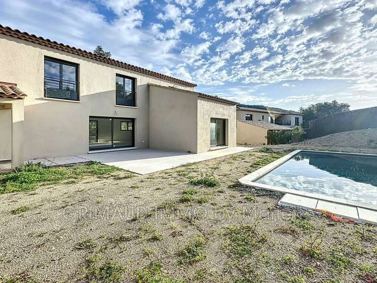 Villa Plan-de-la-Tour - 4 chambres - 159m²