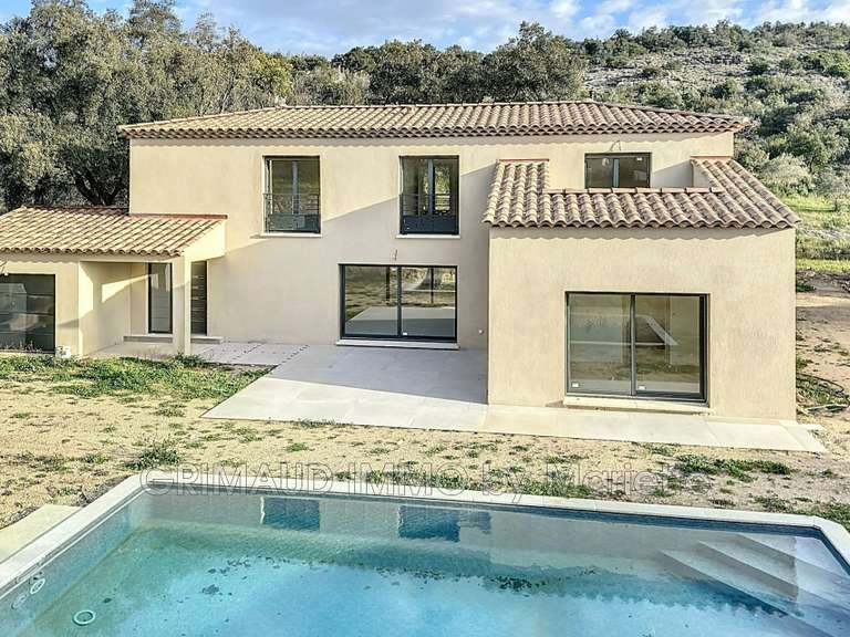 Villa Plan-de-la-Tour - 4 chambres - 159m²