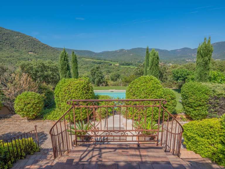 Villa Plan-de-la-Tour - 4 bedrooms - 20000m²