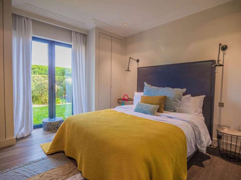 Villa Plan-de-la-Tour - 3 chambres - 200m²