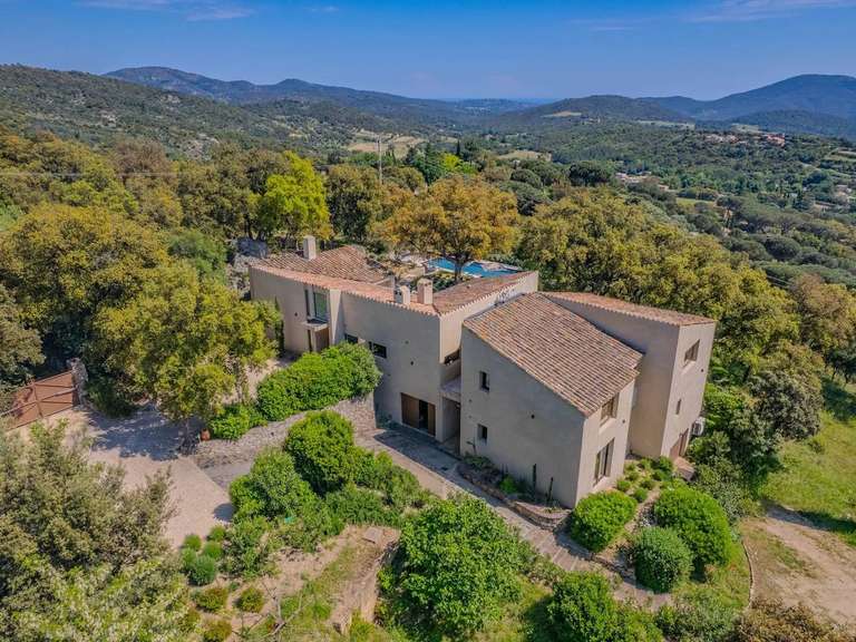 Villa Plan-de-la-Tour - 5 chambres - 280m²