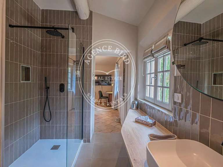 Villa Plan-de-la-Tour - 6 chambres - 260m²