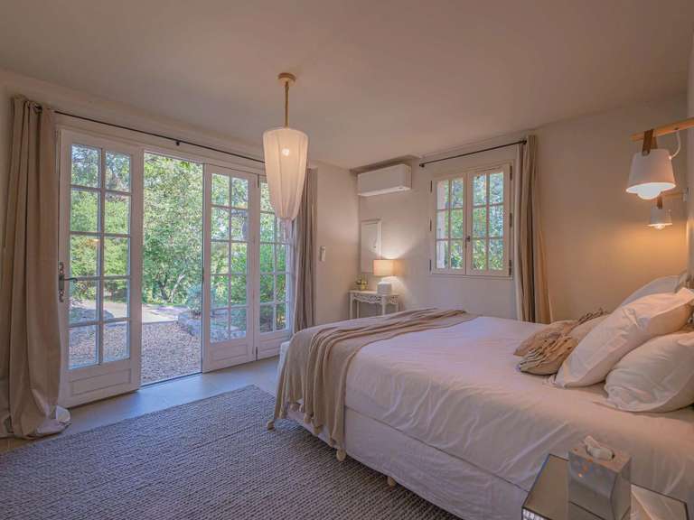 Villa Plan-de-la-Tour - 6 chambres - 260m²