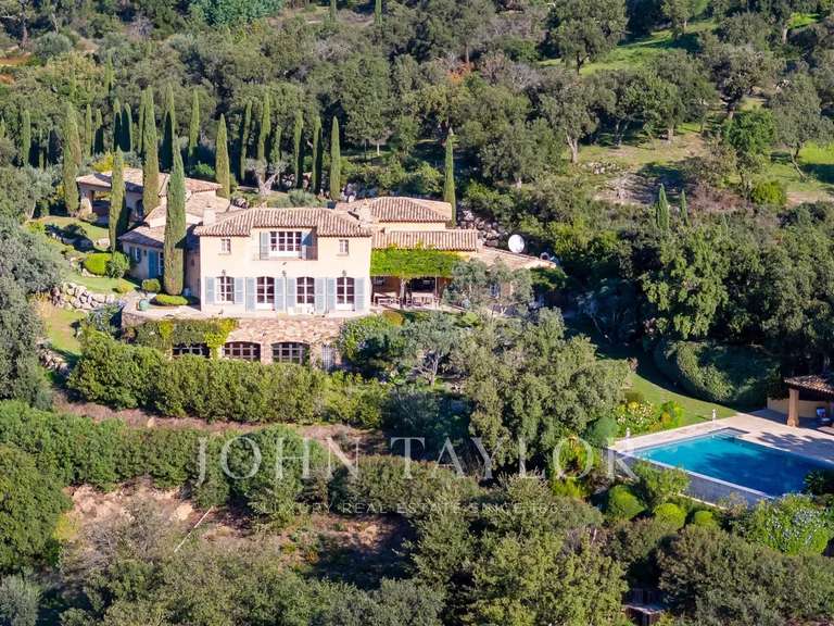 Villa Plan-de-la-Tour - 7 chambres - 340m²