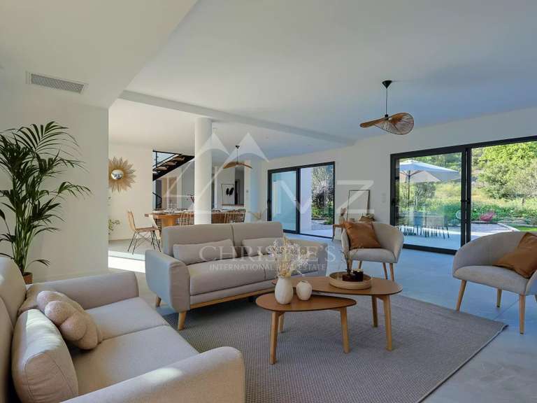 Villa Plan-de-la-Tour - 5 chambres - 243m²